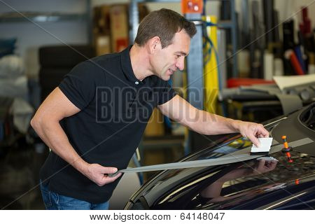 Car Wrapper Straightening Foil With A Squeegee