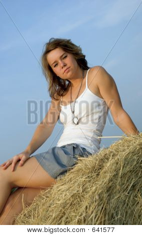 Pěkná holka na farmě