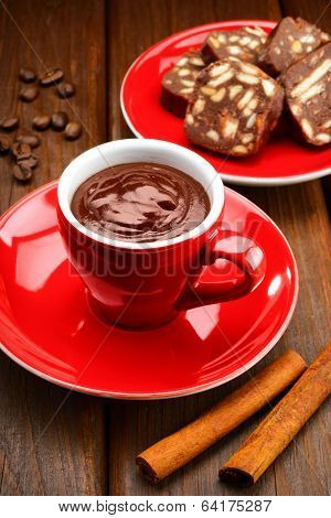 hot chocolate with delicious cake