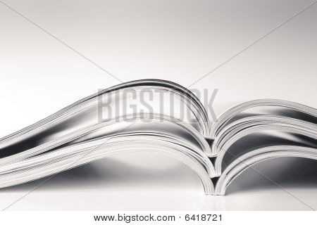 Seitenansicht einer offenen Zeitschriften