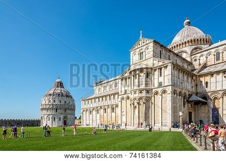 Baptistry And Cathedral At Place Duomo In Pisa