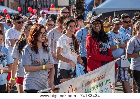 Enthusiastic Crowd At Aidswalk