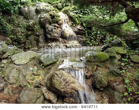 평화로운 폭포