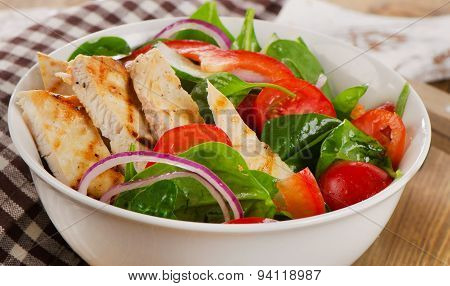 Salad With Grilled Chicken In  Bowl.