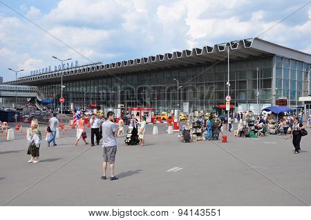 Moscow, Russia - 15.06.2015. The Area In Front Of  Kursk Railway Station. Rzd In The Year Transporti