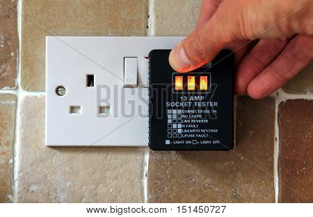 Uk 13 Amp Socket Tester Showing Plug Working Correctly