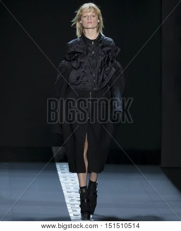 Vera Wang - Spring 2017 Collection