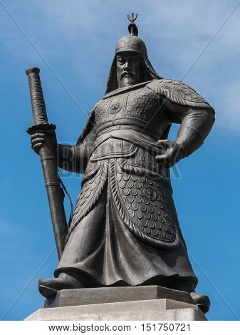 Statue of the Admiral Yi Sun-sin at the Gwanghwamun square in Seoul, Korea.
