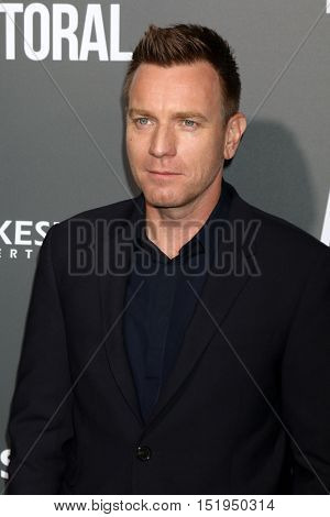 LOS ANGELES - OCT 13:  Ewan McGregor at the 