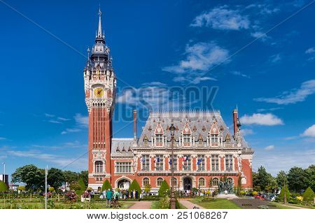 Calais, France - 16 June 2018: Flemish And Neo-renaissance City Hall. Its Famous Belfry, Culminates 