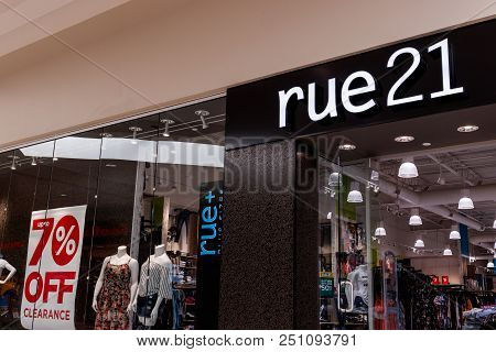 Indianapolis - Circa July 2018: Rue21 Retail Strip Mall Location. Rue21 Is Owned By Apax Partners Iv