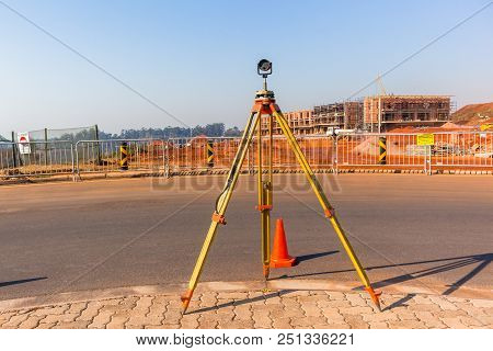 Construction Land Serveying Scope Tripod