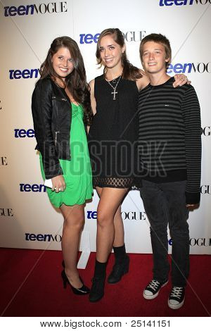 LOS ANGELES - 20 SEPT: Schwarzenegger kinderen Katherine, Christina, Patrick op de Teen Vogue Young