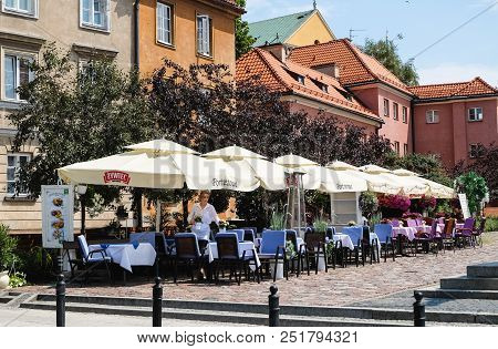 Warsaw, Poland - July 19, 2018: Restaurant Patio In An Old Town Of Warsaw, Poland