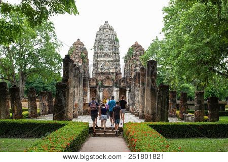 Wat Si Sawai  Sukhothai Thailand:- July 27 2018:- A Big Khmer Style Temple In Sukhothai. Of Big Temp