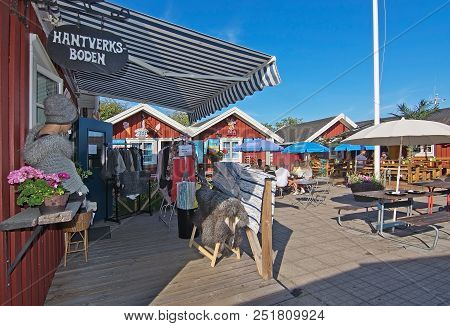 Nynas Rokeri Seafood Store