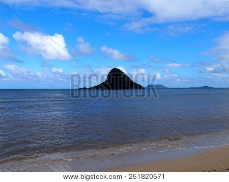 Beach With Mokoliʻi Isalnd Or Chinaman's Hat In The Distance