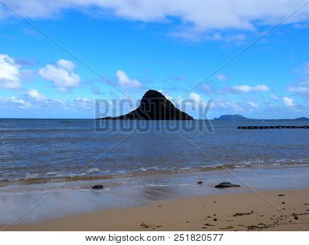 Beach With Mokoliʻi Isalnd Or Chinaman's Hat In The Distance