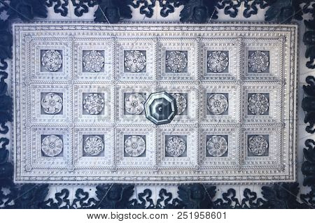 The Ceiling Of The Hall Of St. Isaac's Cathedral Is Decorated With 18 Different Flower Ornaments And