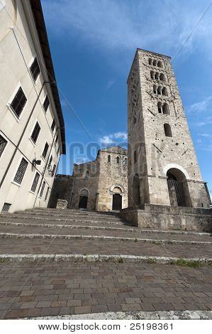 Anagni (Frosinone, Lazio, Italien) - mittelalterliche Kathedrale und Glockenturm