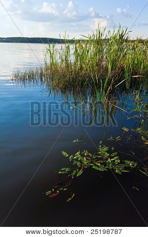 Kesän Aki järvi