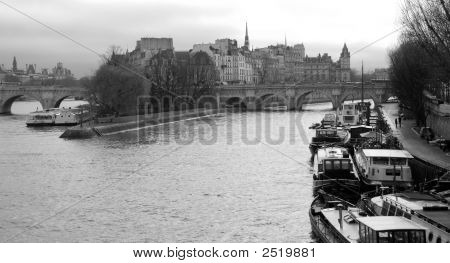 Paris, Ile De La Cité