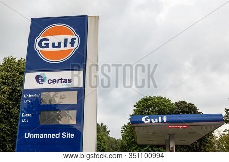 Luss, Scotland - August 1, 2018: The Gulf Gas Station Of The International Chain Led As An Unmanned 