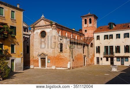 The Church Of San Zan Degola (st John The Baptist Beheaded) And Square With Ancient Well In Venice, 