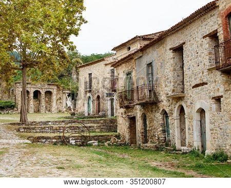 Roscigno Vecchio - Old Abandoned Village In Cilento, Campania, Italy