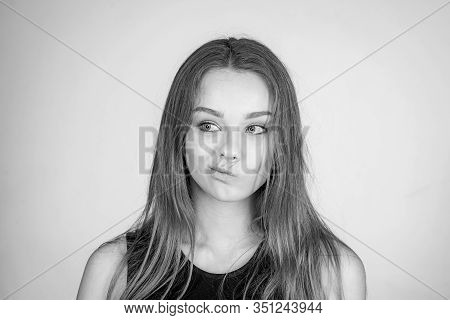 Beautiful Face Woman Close Up - Healthy Skin Beauty Girl Model. Beautiful Young Girl Portrait