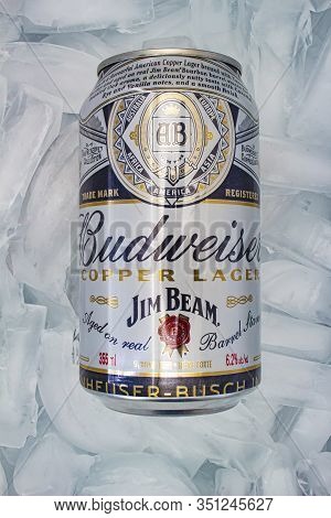 Calgary Alberta, Calgary. Feb 16 2020. Budweiser Copper Lager Can, Jim Beam Bourbon Barrel, Labatt B