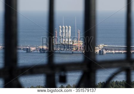 Lng Terminal -  Unloading Jetty For Large Tankers