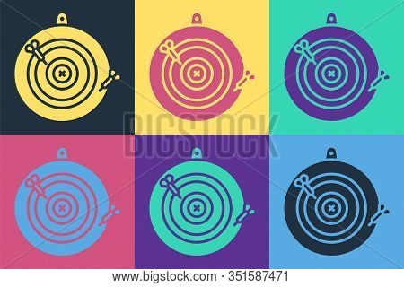 Pop Art Classic Dart Board And Arrow Icon Isolated On Color Background. Dartboard Sign. Game Concept