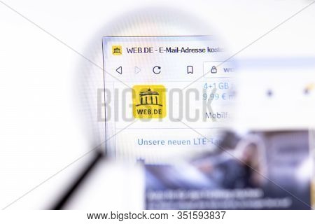 Los Angeles, California, Usa - 18.02.2020: Web Website Page With Close Up Logo. Web.de Site Icon On 