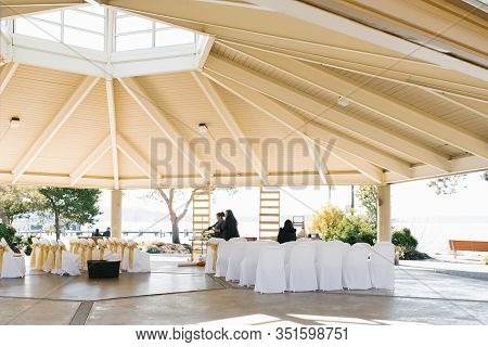 Kirkland, Washington, Usa. February 2020.gazebo Or Pavilion For Outdoor Wedding Ceremonies. Preparin