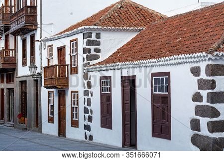 Old Charmant Houses In Los Llanos De Aridane, Tropical La Palma Island, Canary, Spain