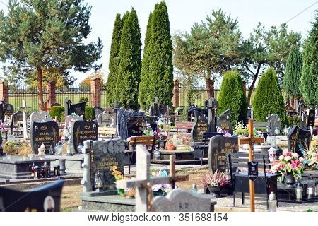 Trzcinsko-zdroj, Poland.8 October 2018. Old Cemetery In Town Trzcinsko-zdroj In Western Poland - For