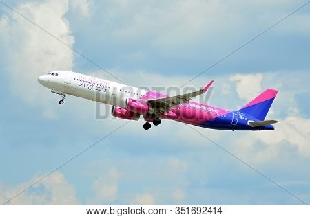 Warsaw, Poland. 26 July 2018. Airplane Ha-lxn - Airbus A321-231 - Wizz Air Taking Off From The Warsa