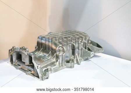 Aluminum Alloy Cove Crankcase Engine Part For Automobile Or Vehicle Before Machining Made From High 