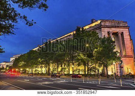 Robert F Kennedy Justice Department Building Evening Pennsylvania Avenue Washington Dc Completed In 