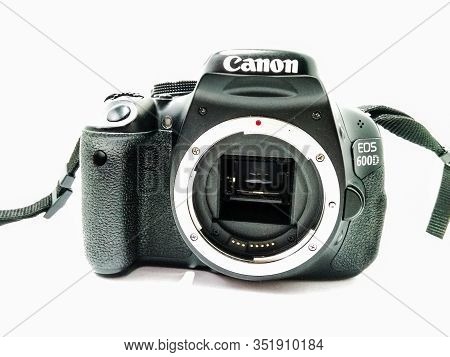Utter Pardesh , India - Canon Camera , A Picture Of Canon Camera In Noida 21 Feb 2020
