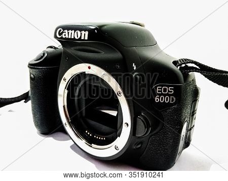 Utter Pardesh , India - Canon Camera , A Picture Of Canon Camera In Noida 21 Feb 2020