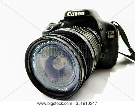 Utter Pardesh , India - Canon Camera , A Picture Of Canon Camera In Noida 21 Feb 2020