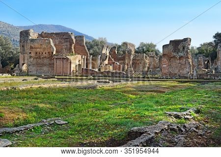 Ancient Ruins In Villa Adriana (hadrians Villa) In Tivoli, Italy