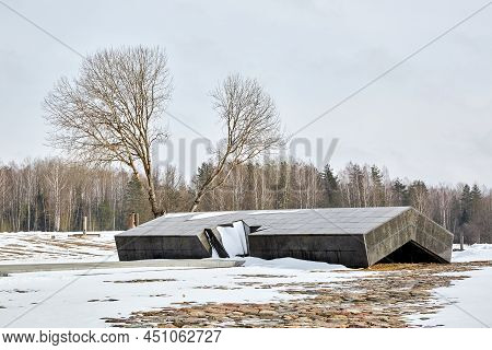 Khatyn, Belarus - March 13, 2021 Memorial Complex. Sculpture - Barn Roof. Victims Of The Second Worl