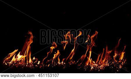 Haystack Fires At Night In Arid Areas The Ash Erupted And The Wind Was Very Dangerous. Ashes Red As 