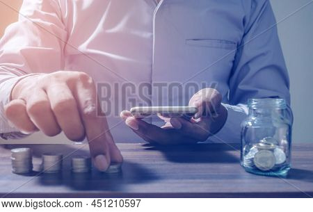 Online Banking Savings Concept, Online Investment Savings, Online Stock Investors, Internet Financia
