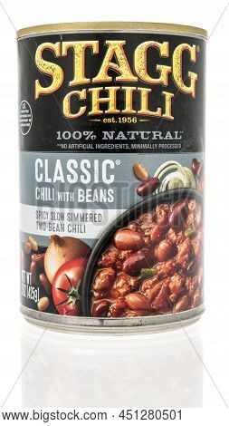 Winneconne, Wi -19 March 2021: A Can Of Stagg Chili Classic Chili With Beans On An Isolated Backgrou