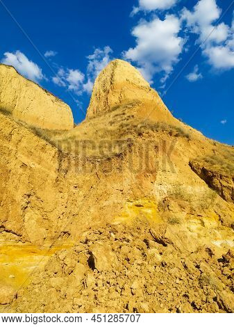 Big Cave Canyon In The Kherson Region On The Bank Of The Estuary. Stanislav Clay Mountains And Canyo