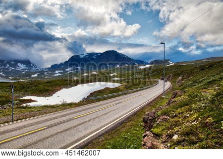 Road In Norway Mountains. Haukeli Mountains In Vestfold Og Telemark Region.